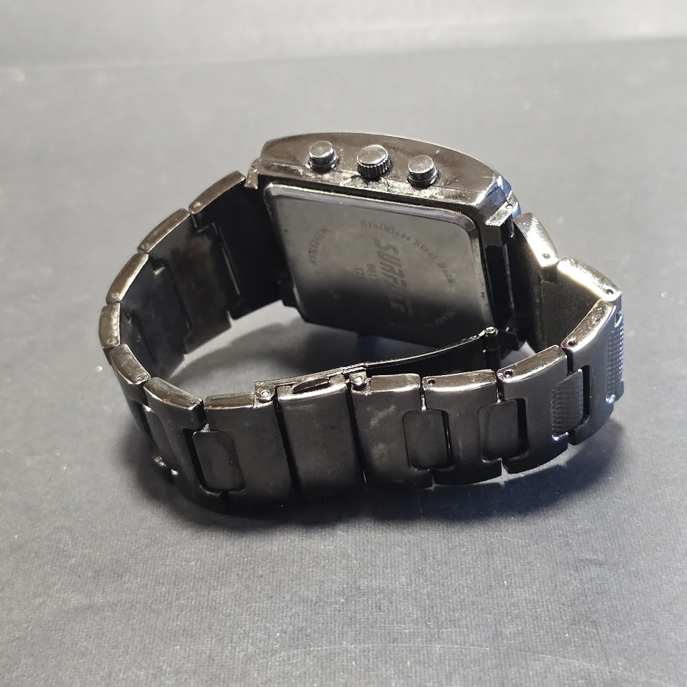Surface Dual Time Alarm Chronograph Quartz Watch Mens Black Box Extra Links